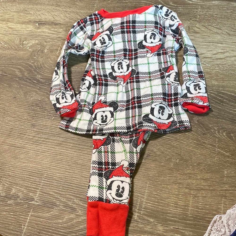 4 size 2t Christmas pjs